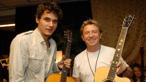 “You got it!” Rare footage of Andy Summers teaching John Mayer how to play Message in a Bottle emerges