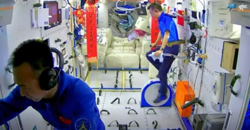 Here's how China's astronauts keep fit aboard Tiangong space station (video)