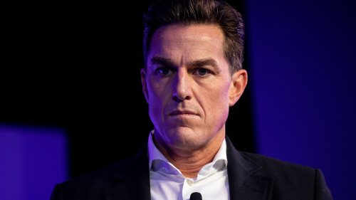 After laying off Battlefield 6 developers, EA pays its CEO $38 million because Battlefield 6 did so well | Flipboard