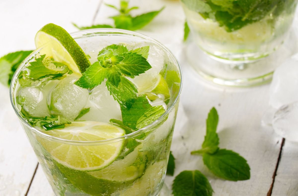 This is the easiest Mojito cocktail recipe you'll ever find