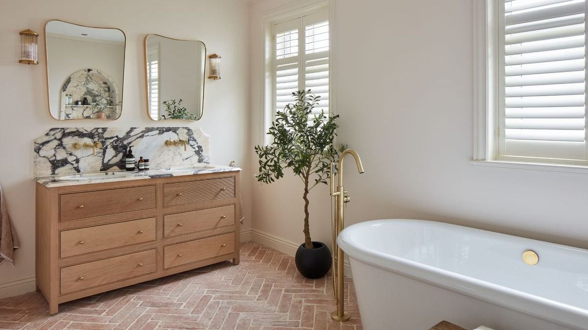 7 bathroom floor tile trends interior designers have on their radar for 2025