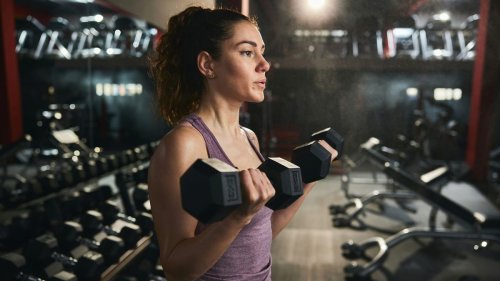 Start strength training and build upper-body muscle with this five-move beginner dumbbell workout