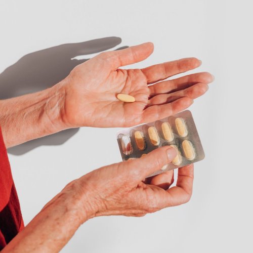 The 3 Best Multivitamins for Women Over 40, According to a Nutritionist