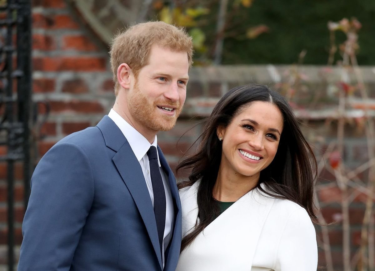 Royal aides call for Harry and Meghan to give up their titles