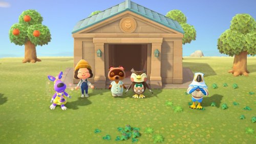 After 16 months and 3 continents, this Animal Crossing: New Horizons fan has finally seen all of its artworks in real life