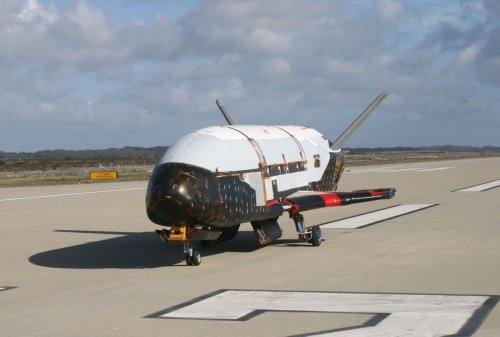 US military's mysterious X-37B space plane zooms toward orbital record
