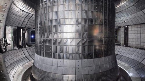 Nuclear fusion reactor in South Korea runs at 100 million degrees C for a record-breaking 48 seconds