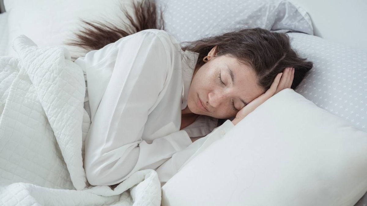 I tried the 4-7-8 breathing sleep trick & it’s helped my anxiety