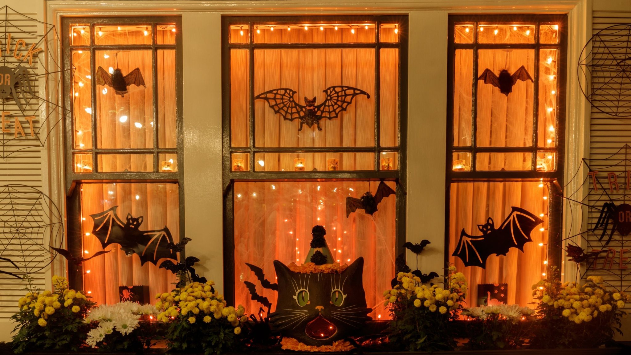 14 Halloween window ideas for a spooky but stylish display