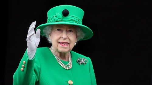 Queen Elizabeth Debuts Short New Hairstyle—and Royal Fans Are Losing It