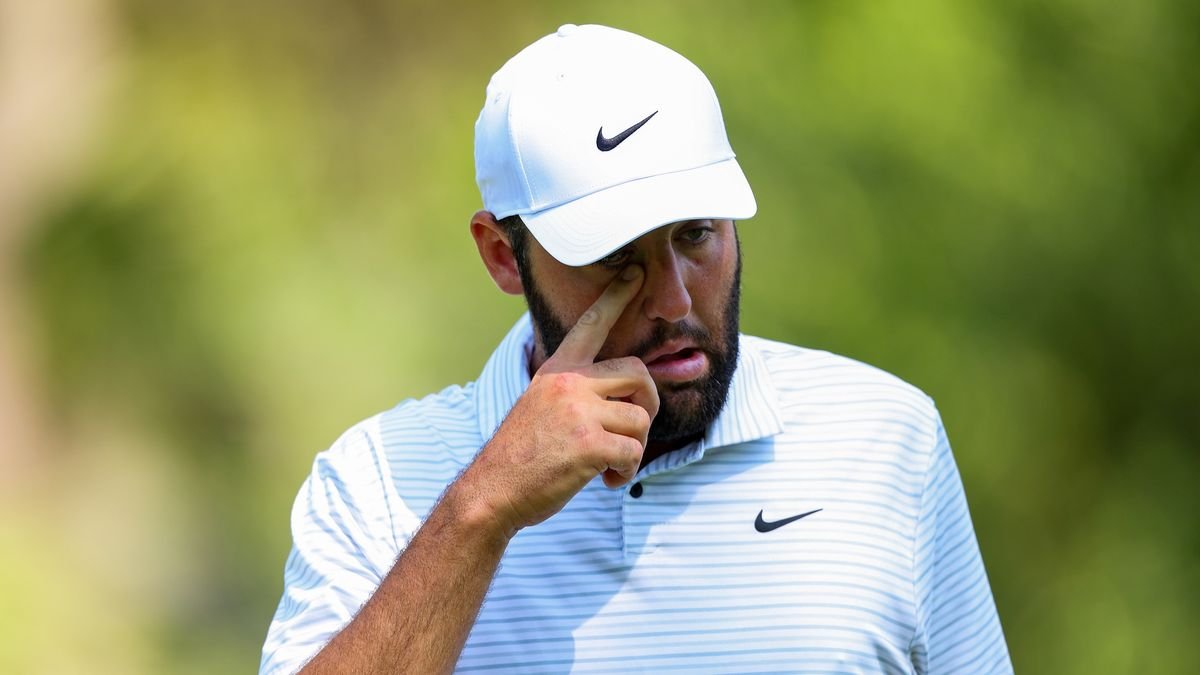 A Scheffler Shank! Watch The World No.1 Prove That He Is Human After All