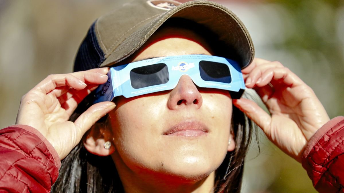 Solar eclipse glasses: Where to buy a safe, certified pair before the March 29 eclipse