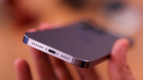 Turns out the iPhone 14 Pro Max has an awesome secret charging upgrade