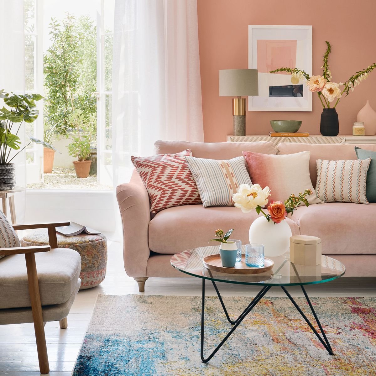 How to make a small living room look bigger – tricks to stretch your space