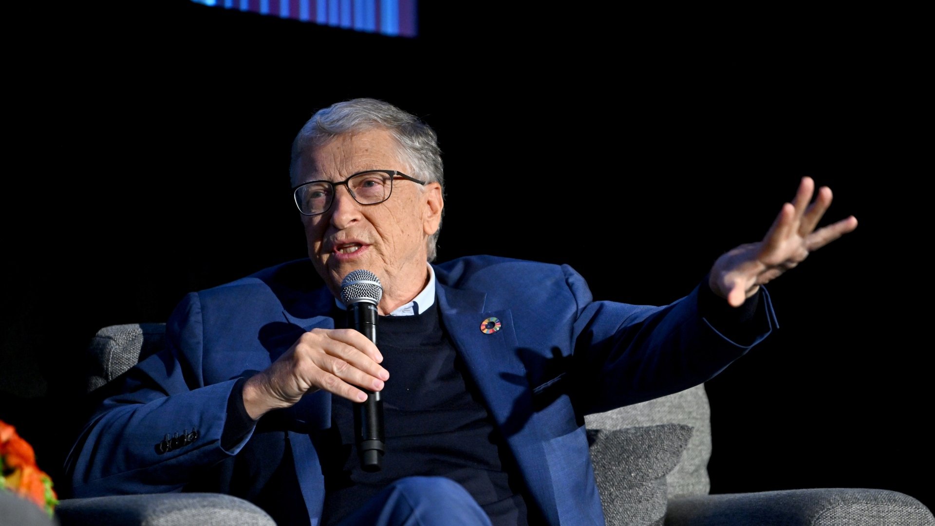 Bill Gates says he&rsquo;d &ldquo;hide from the press&rdquo; if former Microsoft CEO
