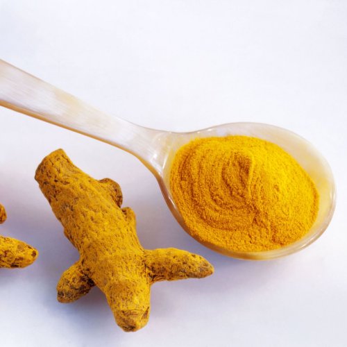The Weird but Totally Mind-Blowing Skin Care Powers of Turmeric