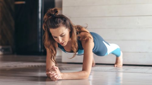 You don’t need crunches to build a stronger core — just 10 minutes and 5 exercises