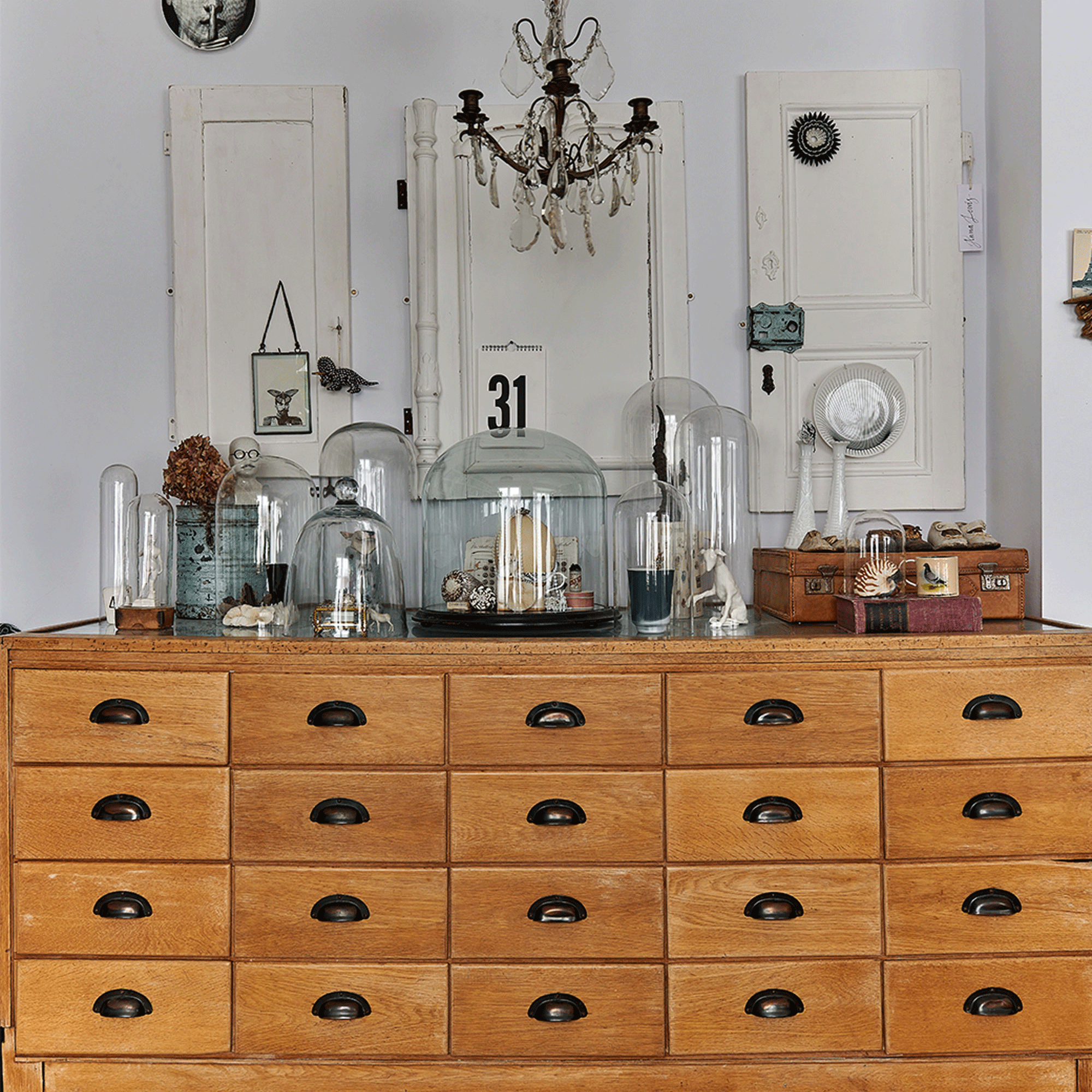 This 1930s semi has been restored to its former glory with vintage finds