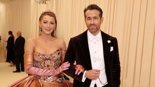 A look at Blake Lively and Ryan Reynold's trendy bedroom layout