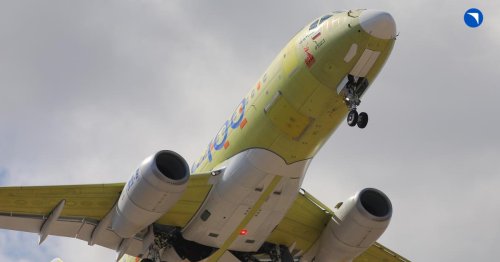 Erster komplett in Russland gebaute Superjet hat Erstflug absolviert