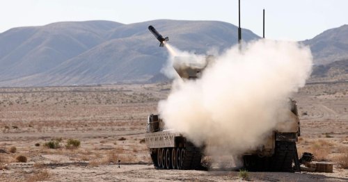 Codename 670: US-Panzer Bradley feuert mysteriöse Waffe ab