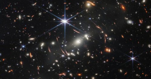 James Webb zeigt Sparkler Galaxie mit 1. Sternen des Universums