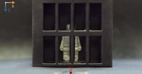 Video: Miniroboter verflüssigt sich, um aus Käfig auszubrechen