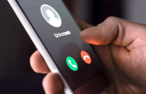 Frecher Telefonbetrug: Das passiert, wenn du auf "Hören Sie mich?" antwortest