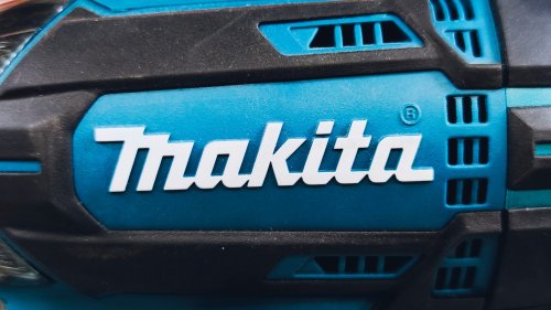 Akku-Winkelbohrmaschine von Makita: Sichere dir jetzt über 200 Euro Rabatt auf Amazon