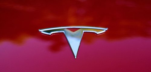 Heute läuft es aus: Deutsche Behörde setzt Tesla Ultimatum wegen "gefährlicher Produkte"