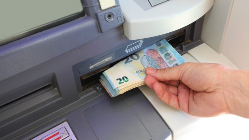 Tausend Euro von der Sparkasse: Diese Kunden bekommen sie jetzt
