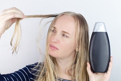 Wie oft Haare waschen? 2 Studien bestätigten überraschende Methode