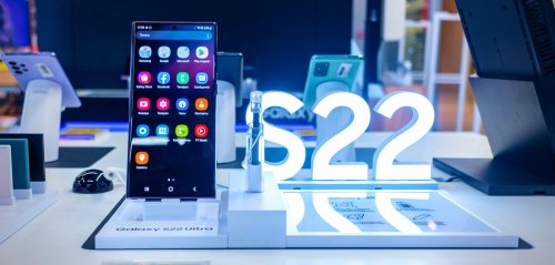 Samsung Galaxy S22 am Black Friday: Händler schenkt dir 100 Euro