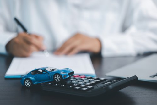 Steuererklärung für Autofahrer: Diese 4 Dinge kannst du absetzen