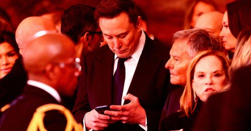 Elon Musk’s Just-Revealed Texts to His Friend Tell You a Lot About His Character
