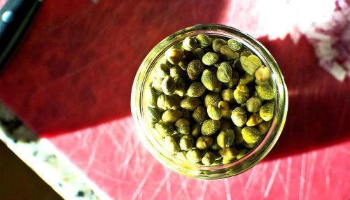 Stuff in capers activates key proteins in brain and heart