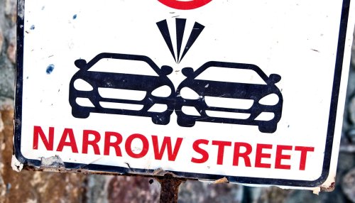 Algorithm could improve how self-driving cars take on narrow streets - Futurity