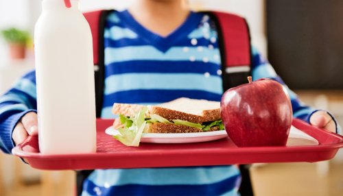 Diet quality goes up when kids eat school lunches