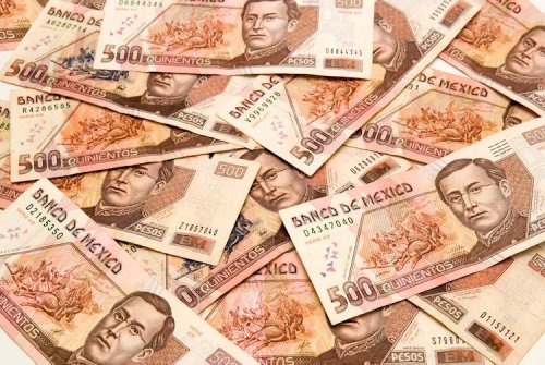 Mexican Peso plummets as risk aversion and strong US Retail Sales boosts USD