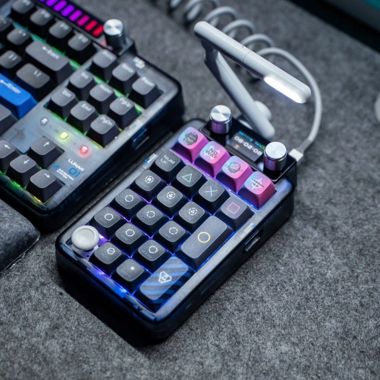 KeysMe Lunar 02: The Numpad That Moonlights as Your Desk's Star Attraction