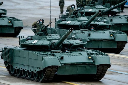 Après avoir perdu des milliers de chars en Ukraine, la Russie a repris la production de moteurs GTE-1250 après 30 ans et se prépare à produire des T-80.