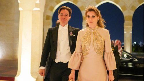 Fauxpas! Prinzessin Beatrice trägt bei Jordanien-Hochzeit das gleiche Kleid wie eine andere Adlige