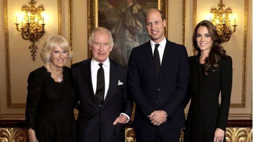 König Charles, Camilla, William + Catherine: Palast teilt neues Foto – und ein Detail fällt auf