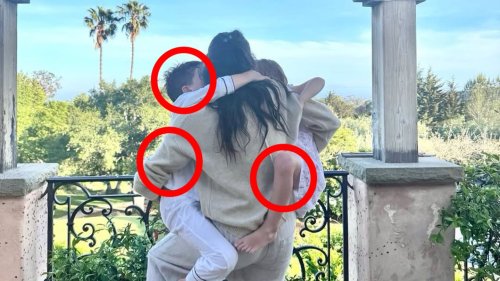 3 Details, die an ihrem Muttertagsfoto für Diskussionen sorgen