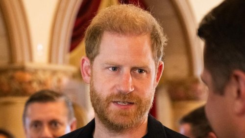 Nach internen Streitigkeiten verlässt er seine Organisation 