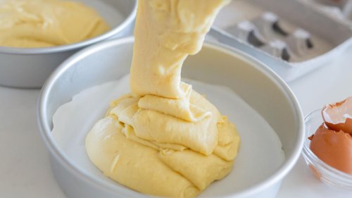 Sommerlich-leicht und blitzschnell im Ofen: Dieser Joghurtkuchen braucht nur 3 Minuten