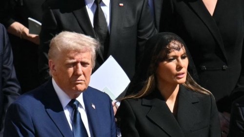 Donald und Melania Trump in erster Reihe