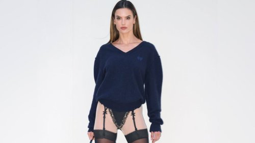 Sexy Auftritt in Strapsen bei Balenciaga