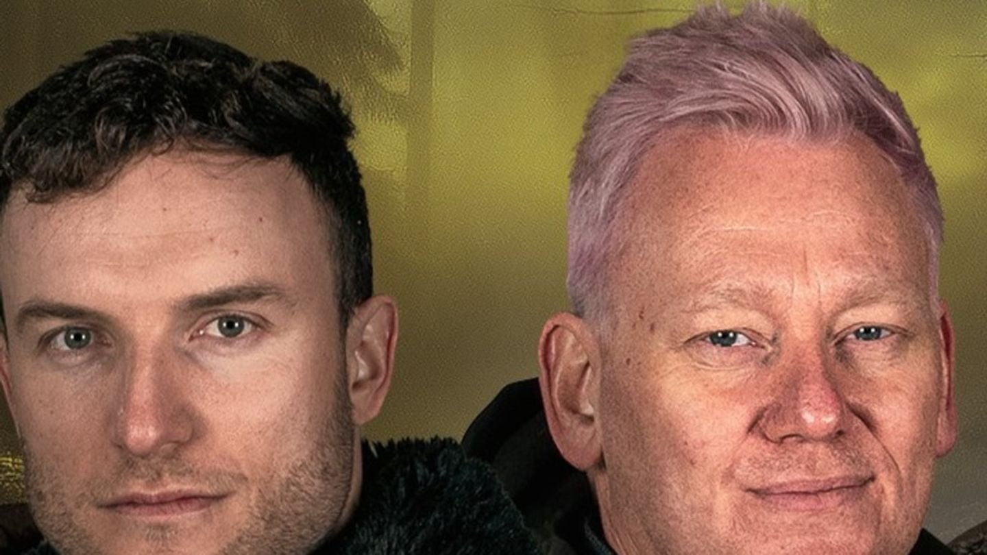 Knossi lässt sich lebendig begraben
