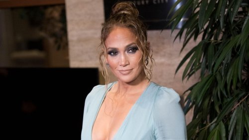 Jennifer Lopez trägt die Haare jetzt pink